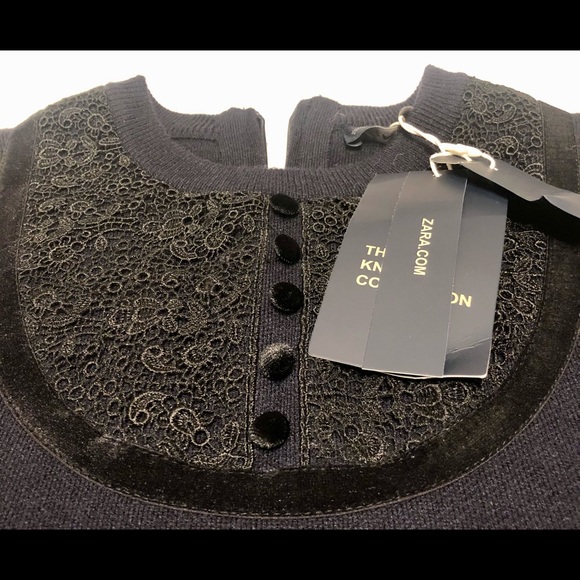 Knit short dress with black velvet detail. - Picture 2 of 4